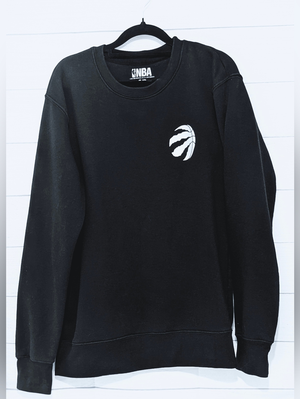 NBA Black Crewneck Sweatshirt with White Raptors Logo Size Small Mens